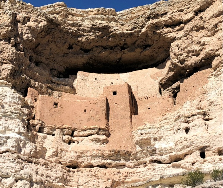 Montezuma Castle — tenement cliff dwelling in a limestone alcove